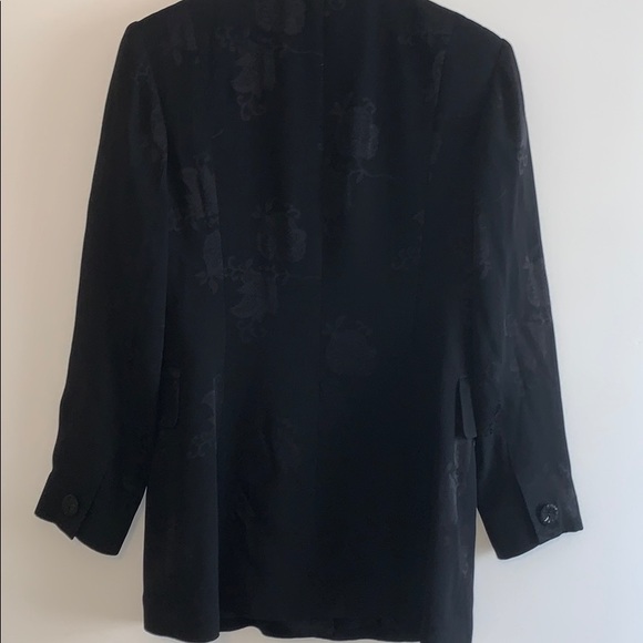 Beautiful black Tahari blazer - Picture 4 of 7